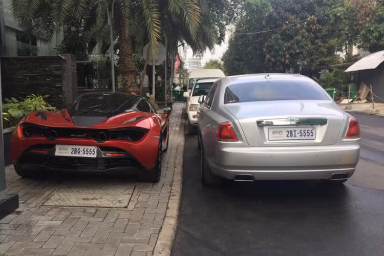 Hiện chưa rõ đây có phải là bộ sưu tập biển số tứ quý 3 của một đại gia nào đó hay không, tuy nhiên, cả 4 chiếc xe này đều đỗ ở một tầng hầm và điều này giúp cư dân mạng tin rằng chúng cùng chung 1 chủ. Đây không phải là trường hợp hiếm hoi những chiếc siêu xe có biển "tứ quý" ở chung một garage tại Campuchia