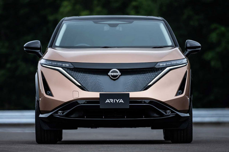 Nissan thu ve 1,2 ty do sau khi ban co phan cho Daimler-Hinh-2