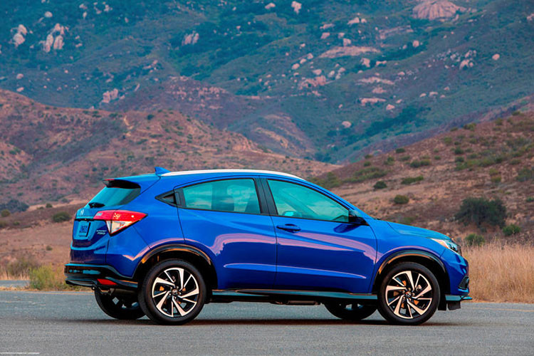 Hiện tại, còn quá ít thông tin về Honda ZR-V 2021 mới. Tuy nhiên, việc Honda sẽ ra mắt mẫu crossover hạng C này trong tương lai là hoàn toàn có tính khả thi khi mà HR-V chưa chứng tỏ được quá nhiều sức mạnh của mình trong phân khúc.