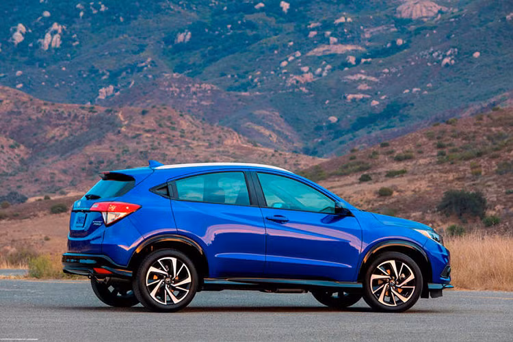 Hiện tại, còn quá ít thông tin về Honda ZR-V 2021 mới. Tuy nhiên, việc Honda sẽ ra mắt mẫu crossover hạng C này trong tương lai là hoàn toàn có tính khả thi khi mà HR-V chưa chứng tỏ được quá nhiều sức mạnh của mình trong phân khúc.