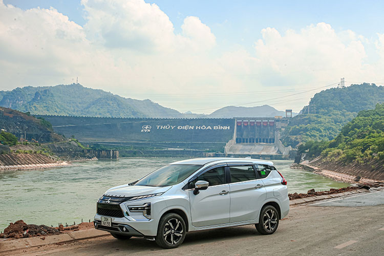 Mitsubishi Xpander 2022 - xe gia dinh 7 cho vuot ngoai mong doi