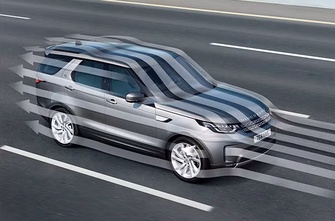 Phiên bản HSE Luxury là phiên bản cao cấp nhất, có giá từ 66.485 USD hoặc 68.485 USD tương ứng với động cơ xăng và động cơ diesel.