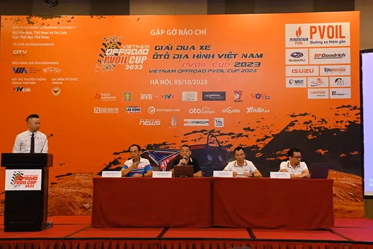 PVOIL VOC 2023​​​​​​​ - Giai dua oto dia hinh quy mo nhat Viet Nam khoi dong