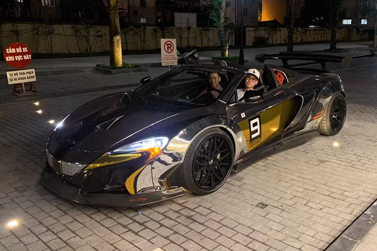 Với sự góp mặt của chiếc siêu xe McLaren 650S Spider thuộc sở hữu Dương Kon, hành trình Car Passion 2019 đã có đến 2 chiếc xe độ của hãng Liberty Walk. Siêu xe còn lại là Lamborghini Aventador Limited Edition 50 chỉ có 20 chiếc trên thế giới và thuộc sở hữu của doanh nhân Vũng Tàu.