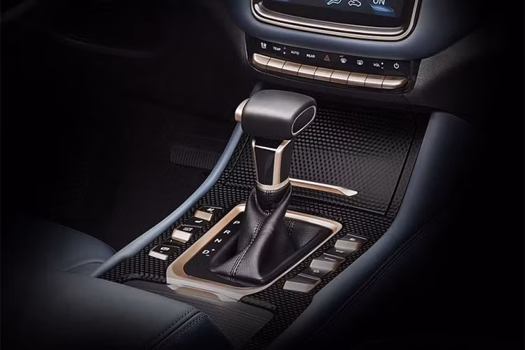 Nguồn cung cấp sức mạnh của Changan COS1° là động cơ xăng 4 xi-lanh, tăng áp, dung tích 1,5 lít, sản sinh công suất tối đa 178 mã lực và mô-men xoắn cực đại 280 Nm. Có vẻ như đây là động cơ tăng áp 1,5 lít mạnh nhất được dùng cho xe Trung Quốc từ trước đến nay. Động cơ này đi với hộp số tự động 6 cấp.