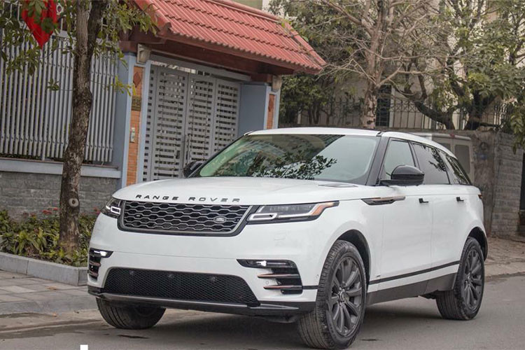 Ngoài Range Rover Velar, đội hình của Jaguar Land Rover Việt Nam tại VIMS 2017 còn bao gồm 5 mẫu xe hiệu suất cao của Jaguar: XE, XF, XJL, F-Pace, F-TYPE Convertible và 4 mẫu xe địa hình đa dụng hạng sang thuộc thương hiệu Land Rover: Range Rover Sport, Discovery Sport, Discovery mới và Autobiography LWB.