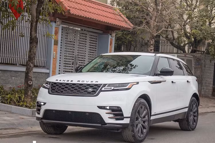 Ngoài Range Rover Velar, đội hình của Jaguar Land Rover Việt Nam tại VIMS 2017 còn bao gồm 5 mẫu xe hiệu suất cao của Jaguar: XE, XF, XJL, F-Pace, F-TYPE Convertible và 4 mẫu xe địa hình đa dụng hạng sang thuộc thương hiệu Land Rover: Range Rover Sport, Discovery Sport, Discovery mới và Autobiography LWB.