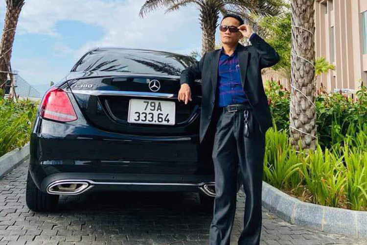 Liên quan sự việc này, hôm nay, trước khi bị khởi tố và bắt tạm giam, ông Bình đã tìm gặp lãnh đạo công ty để xin lỗi về sự việc. Ông bày tỏ sự hối tiếc về sự việc vừa qua, gây ảnh hưởng đến hình ảnh Nha Trang, và mong công ty chấp nhận lời xin lỗi. Đồng thời, ông Bình cũng thông tin đã liên lạc những người công nhân bị hăm dọa để xin lỗi.