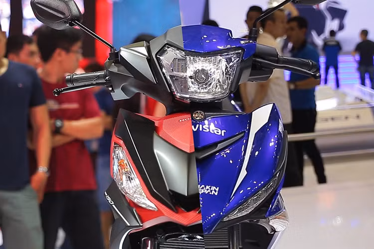 Ngoài ra, xe sẽ được trang bị đèn pha Full LED, đèn DEMI, đèn hậu... cùng với đồng hồ Full LCD. Tuy nhiên, người dùng vẫn còn mong đợi nhiều ở mẫu xe côn tay mới này, đó là công nghệ phanh ABS, một trong những công nghệ đang ngày càng trở lên phổ biến hiện nay. 