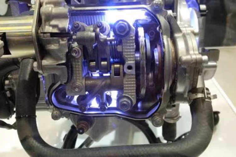 Được biết, công nghệ biến thiên trên cam (VVA) hiện cũng đã được trang bị trên một số mẫu xe tay ga của hãng xe Yamaha hiện nay như NMX 155 hay NVX 155. Rất có thể công nghệ này sẽ được mang vào áp dụng cho mẫu xe côn tay cỡ nhỏ bán chạy nhất hiện nay của hãng.