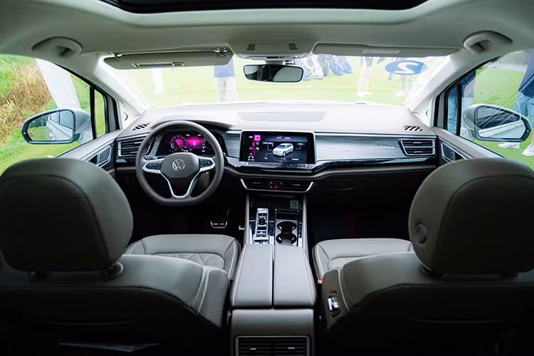 Trai nghiem dang cap moi cung Volkswagen Viloran tai Viet Nam-Hinh-3