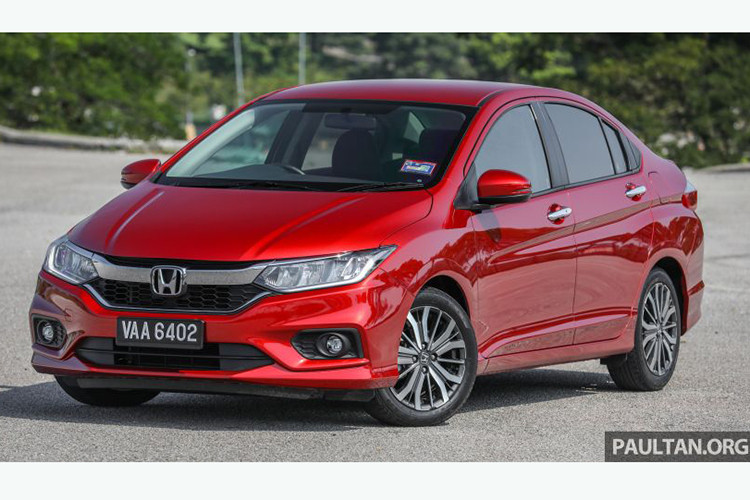 Tại Malaysia, giá xe Honda City 1.5L V mới được bán ra từ 86.983 RM (tương đương 486,3 triệu đồng), ngoài màu đỏ Passion Red Pearl, xe còn có nhiều lựa chọn sơn ngoại thất khác là Lunar Silver Metallic, White Orchid Pearl, Modern Steel Metallic và Crystal Black Pearl.