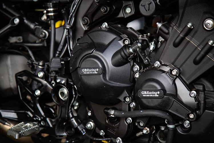 Với sự hỗ trợ của chi nhánh Yamaha Úc và xưởng Extreme Creations, họ đã tạo ra một chiếc Yamaha Niken đặc biệt với tên gọi Niken Turbo. Về ngoại hình, chiếc xe độ này gần như không khác gì so với Niken nguyên bản, với điểm nhấn đặc biệt nhất là thân xe sơn màu vàng cát sa mạc nhám và trang trí mang hơi hướng xe quân sự.