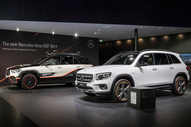 Trên nhiều phương diện, nó mang vai trò một cái nhìn trước của những gì sẽ đến từ hãng xe sang Mercedes-Benz trong thời gian tới, và giờ là lúc thích hợp để trưng bày tại Triển lãm Ô tô Frankfurt 2019.