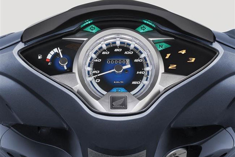 Trên phiên bản mới này, Honda Future chỉ có thay đổi về cách phối màu sắc và tem xe, trong khi đó thiết kế và trang bị của xe vẫn được giữ nguyên. Cụ thể, chiếc Honda Future 125 FI thừa hưởng một phần thiết kế của dòng xe ga cao cấp Honda SH, mang đến vẻ ngoài đẹp mắt và cao cấp.