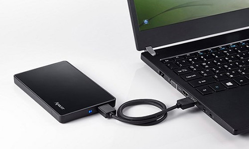 Chỉ với một chiếc hộp đơn giản, người dùng có thể biến những ổ cứng HDD/SSD cũ thành thiết bị lưu trữ gắn ngoài.