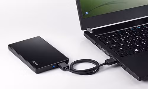 Chỉ với một chiếc hộp đơn giản, người dùng có thể biến những ổ cứng HDD/SSD cũ thành thiết bị lưu trữ gắn ngoài.