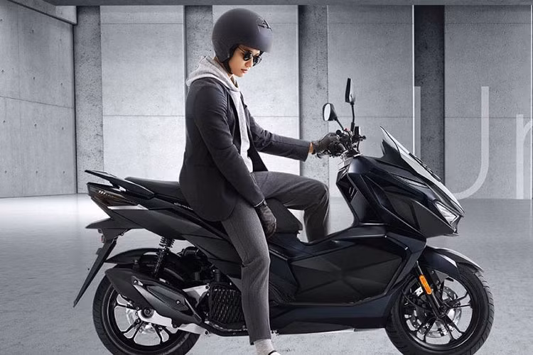 Cung cấp sức mạnh cho GPX Drone là khối động cơ xylanh đơn, dung tích 149,6cc, làm mát bằng dung dịch. Thông số về hiệu năng vận hành của động cơ không được GPX công bố.