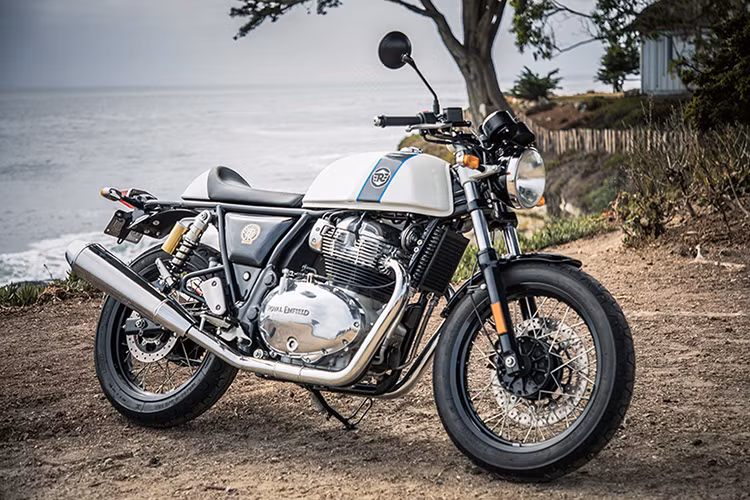 Hơn thế nữa, hãng xe Ấn Độ này vừa trải qua một cuộc đình công vào cuối năm 2019 lên số lượng của những chiếc Royal Enfield 650 Twins vào thời điểm cuối năm không được đảm bảo. Hiện tại, hãng xe đã và đang tích cực giải quyết khủng hoàng và đưa dây truyền sản xuất quay lại hoạt động như bình thường.