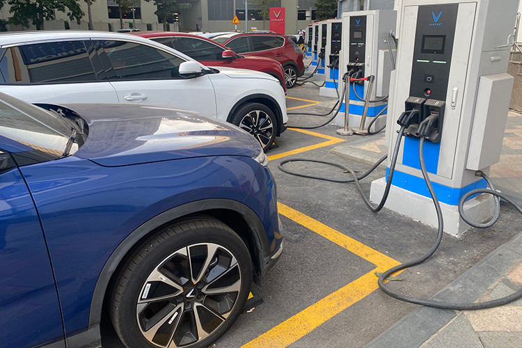 Mua xe oto dien cu can nhung luu y gi?-Hinh-3