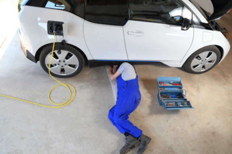 Mua xe oto dien cu can nhung luu y gi?-Hinh-4