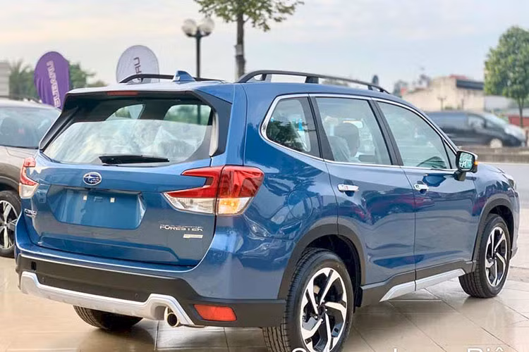 Subaru Forester tai Viet Nam tiep tuc giam tu 117 - 144 trieu dong-Hinh-3