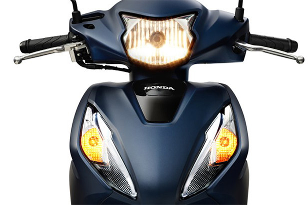 Tổng thể thiết kế chung của cả 4 phiên bản Tiêu chuẩn, Cao cấp, Đặc biệt và Cá tính kế thừa hình ảnh của dòng xe SH mạnh mẽ và cao cấp hơn, nhưng đồng thời vẫn giữ được nét thanh thoát nhờ những đường khối sắc nét, tạo sự linh hoạt trong di chuyển.