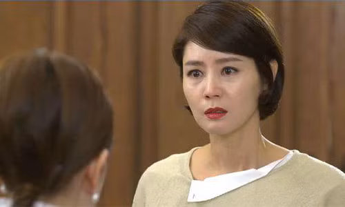 Gia đình tôi lâm vào lao đao kể từ khi em chồng lên ở cùng. (Ảnh minh họa)