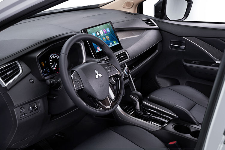 Bản đặc biệt này chỉ có với bản Xpander AT, còn bản MT vẫn giữ nguyên trang bị như cũ. Giá xe Mitsubishi Xpander 2022 đặc biệt là 630 triệu và 670 triệu đồng cho phiên bản Xpander Cross.