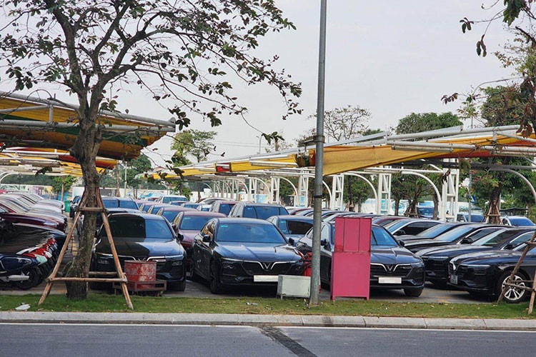 Lo xe thu cu - doi moi cua VinFast 