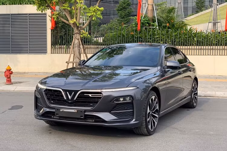 Lo xe thu cu - doi moi cua VinFast 