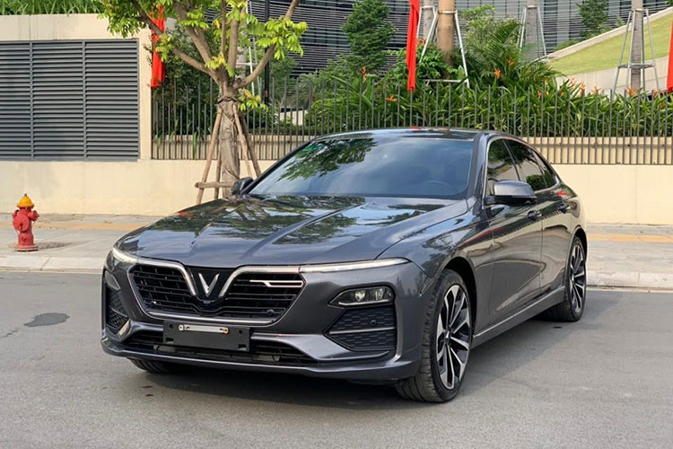 Lo xe thu cu - doi moi cua VinFast 