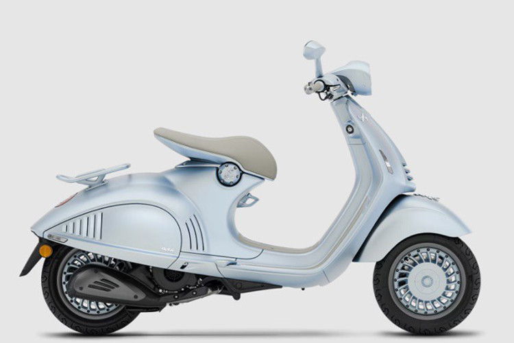 Giống các bản đặc biệt trước, Vespa 946 Snake sẽ có cả 2 bản động cơ 125 hoặc 150 phân khối. Điều này đồng nghĩa với việc chiếc xe vẫn được trang bị động cơ 4 kỳ 3 van, với dung tích 125 hoặc 155cc tuỳ thuộc vào từng thị trường.