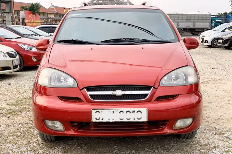  Chevrolet Vivant 2008 Mới đây, một người dùng ở Bắc Giang rao bán xe Chevrolet Vivant đời 2008 (17 năm tuổi) với giá chỉ 76 triệu đồng. Theo lời người bán, xe phục vụ một chủ, không lỗi, sơn mới, máy số chất, điều hòa mát sâu, đăng kiểm dài, không taxi dịch vụ.