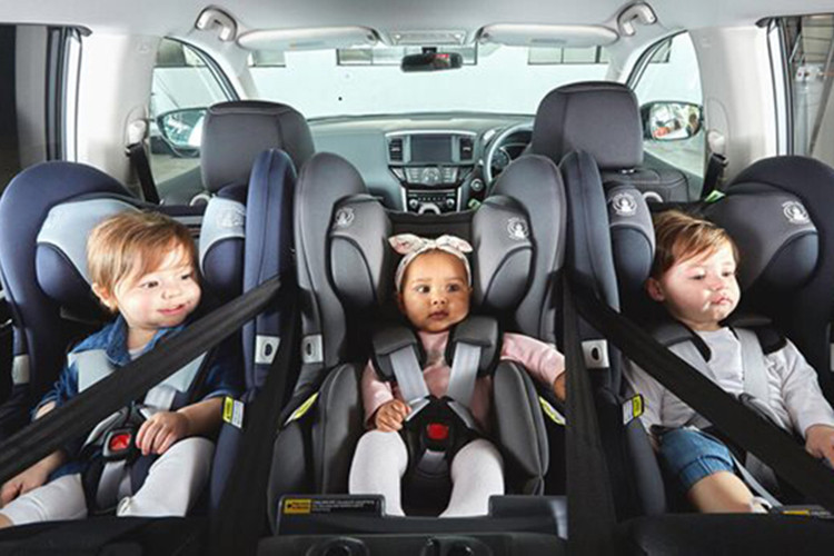 Nhung luu y can thiet khi cho tre nho bang oto