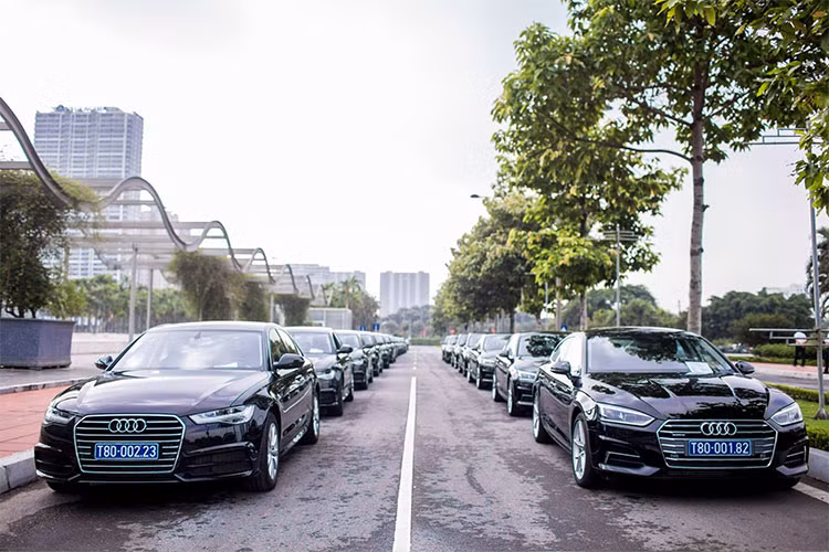 Audi Q5 2.0 TFSI quattro phiên bản mới đầy mạnh mẽ chỉ mất 6,3 giây để có thể tăng tốc từ 0 đến 100 km/h, công suất 185 kW (252 mã lực) với mô-men xoắn 370 Nm. Mẫu xe có chiều cao 1,66m và chiều rộng cơ sở 2,82m giúp cho không gian bên trong cực kỳ rộng rãi.