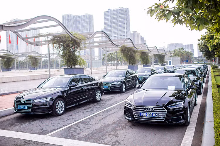 Phiên bản Audi A5 Sportback 2.0 TFSI quattro mới có công suất 185 kW (252 mã lực), tăng tốc từ 0 đến 100 km/h trong 6,5 giây. Hộp số ly hợp kép 7 cấp S tronic với công nghệ truyền động của hệ dẫn động bốn bánh toàn thời gian quattro.