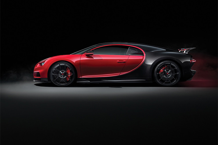 Bugatti Chiron Sport phiên bản 2019 sẽ có giá rơi vào khoảng 3,2 triệu USD (tương đương khoảng 72,8 tỷ đồng) tại thị trường Mỹ khi được bán ra, đã bao gồm các loại thuế. Xe sẽ có mặt tại Geneva Motor Show 2018.