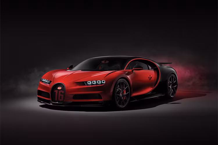 Chỉ còn vài ngày nữa, triển lãm Geneva Motor Show 2018 sẽ chính thức khai mạc. Khi mà các hãng đang thi nhau tung ra những hình ảnh mới nhất về tân binh của mình thì hãng siêu xe đình đám Bugatti cũng không thể nằm ngoài xu hướng với mẫu xe Bugatti Chiron Sport 2019 mới. 