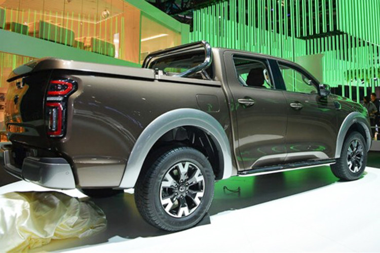 Great Wall trang bị trên mẫu xe bán tải Cannon 2 tuỳ chọn động cơ, bao gồm động cơ chạy xăng và động cơ chạy dầu. Theo đó, khối động cơ xăng của Great Wall Cannon sẽ cho ra công suất tối đa 161 mã lực và mô-men xoắn ở mức 360 Nm. Với động cơ dầu, con số này tương ứng là 194 mã lực và mô-men xoắn đạt 400 Nm. Đi kèm với tuỳ chọn động cơ sẽ là hộp số sàn 6 cấp hoặc hộp số tự động của ZF với 8 cấp.