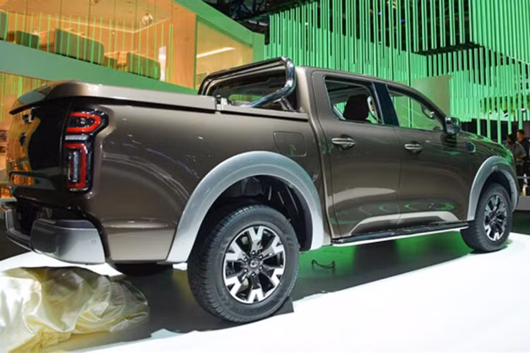 Great Wall trang bị trên mẫu xe bán tải Cannon 2 tuỳ chọn động cơ, bao gồm động cơ chạy xăng và động cơ chạy dầu. Theo đó, khối động cơ xăng của Great Wall Cannon sẽ cho ra công suất tối đa 161 mã lực và mô-men xoắn ở mức 360 Nm. Với động cơ dầu, con số này tương ứng là 194 mã lực và mô-men xoắn đạt 400 Nm. Đi kèm với tuỳ chọn động cơ sẽ là hộp số sàn 6 cấp hoặc hộp số tự động của ZF với 8 cấp.