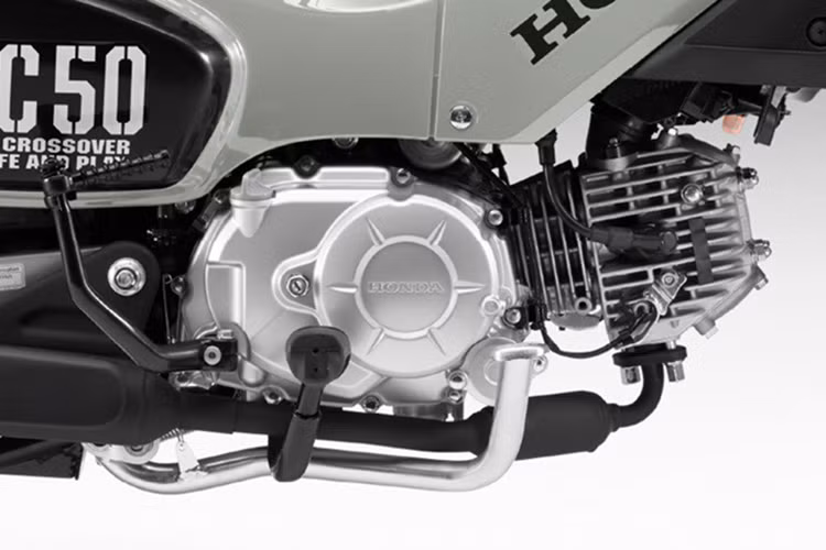 Cross Cub 110 2025 vẫn sử dụng động cơ 1 xi-lanh, SOHC, 4 thì, dung tích 109cc, làm mát bằng không khí. Động cơ này cho công suất 8 mã lực tại 7.500 vòng/phút, mô-men xoắn cực đại 8,8 Nm tại 5.500 vòng/phút.