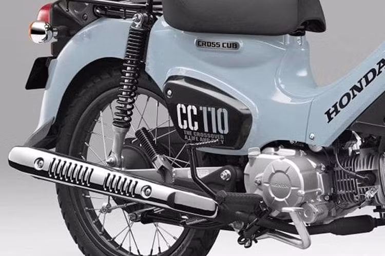 Ngoài ra, Honda Cross Cub 2025 còn có bản đặc biệt Kumamon, nổi bật với hình chú gấu má đỏ – linh vật nổi tiếng của tỉnh Kumamoto, lần đầu ra mắt từ năm 2019.