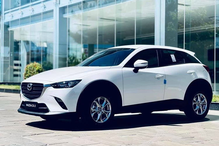 Sự xuất hiện của Mazda CX-3 1.5L AT mới sẽ tăng thêm lựa chọn cho người tiêu dùng Việt khi tìm đến phân khúc SUV cỡ B. Với những ai chỉ cần một mẫu xe có kích thước nhỏ gọn, trang bị cơ bản và giá hợp túi tiền thì đây là lựa chọn đáng cân nhắc.