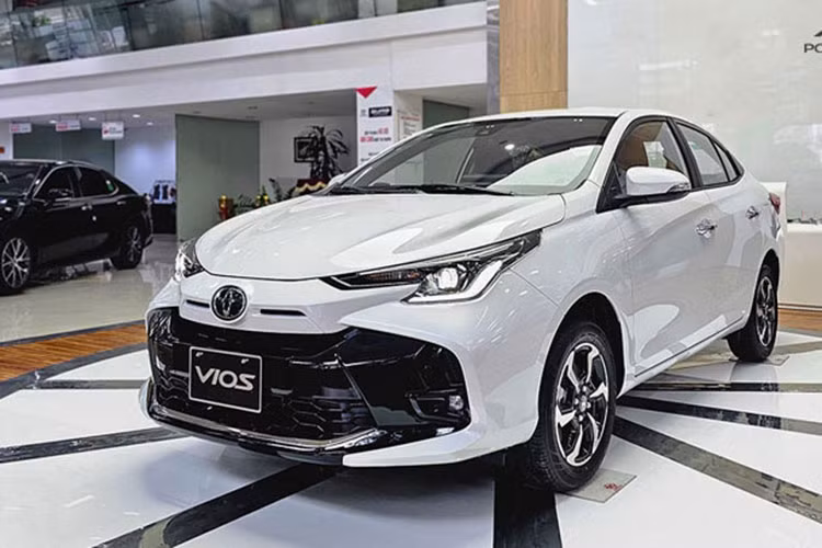 Gia xe Toyota Corolla Cross va Vios giam hon 16 trieu trong thang 7/2023-Hinh-3