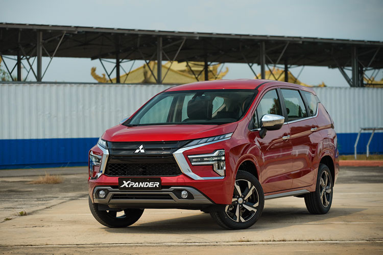 Hon 1.700 xe Mitsubishi Xpander den tay khach Viet, bat chap thang 