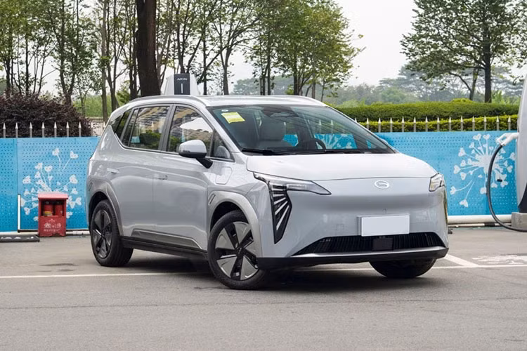 Hang oto Trung Quoc Aion 