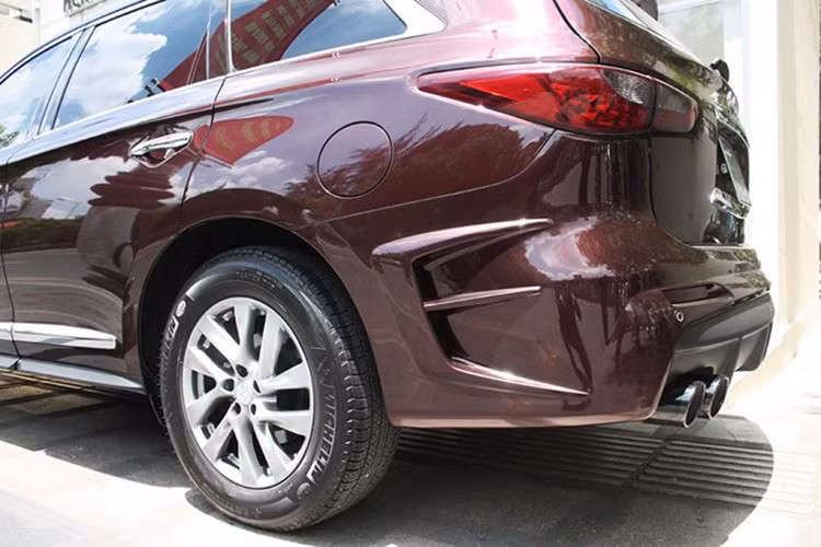 Được biết, bộ bodykit Larte Design hàng hiệu nhập từ nước ngoài lắp cho Infiniti QX60 khi về đến Việt Nam có giá cả tỷ đồng.