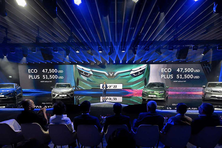 VinFast VF8 mo ban tai Trung Dong, hon 1,2 ty dong