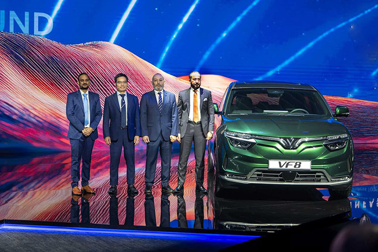 VinFast VF8 mo ban tai Trung Dong, hon 1,2 ty dong-Hinh-2